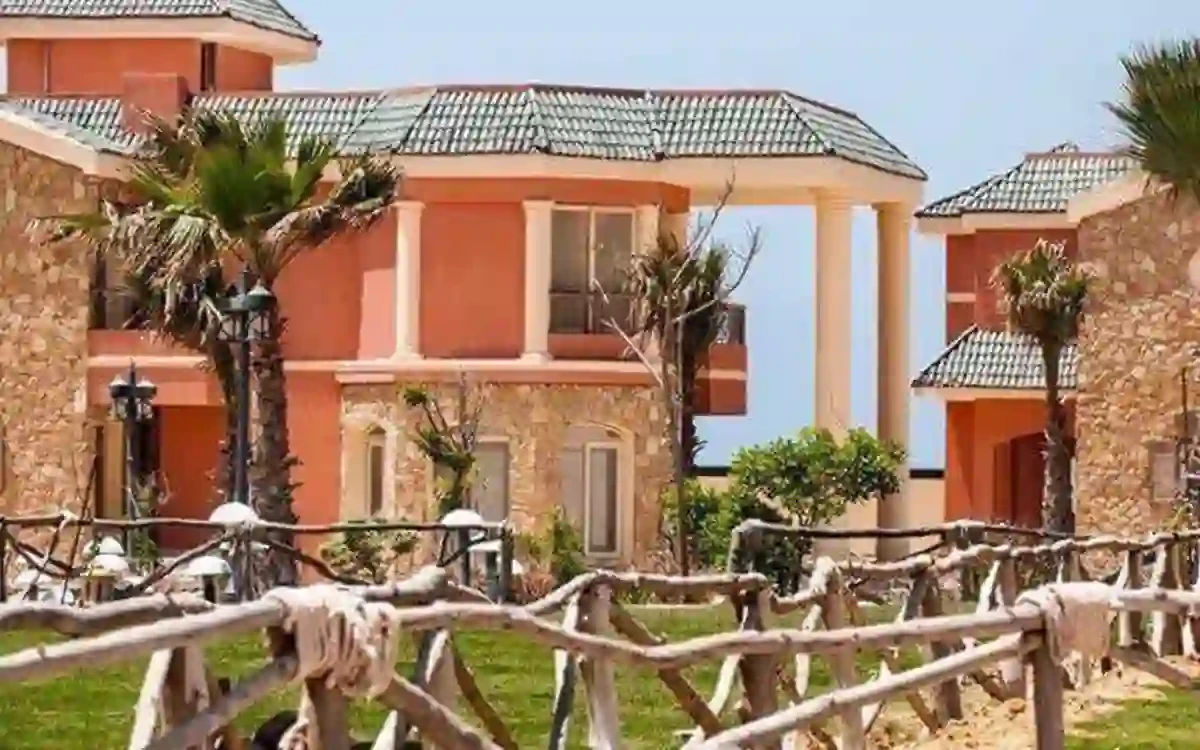 شاليه 110م برووف للبيع في بلومار سيدى عبد الرحمن - الساحل الشمالي